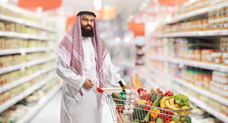 Reparto alimentare con prodotti halal sugli scaffali